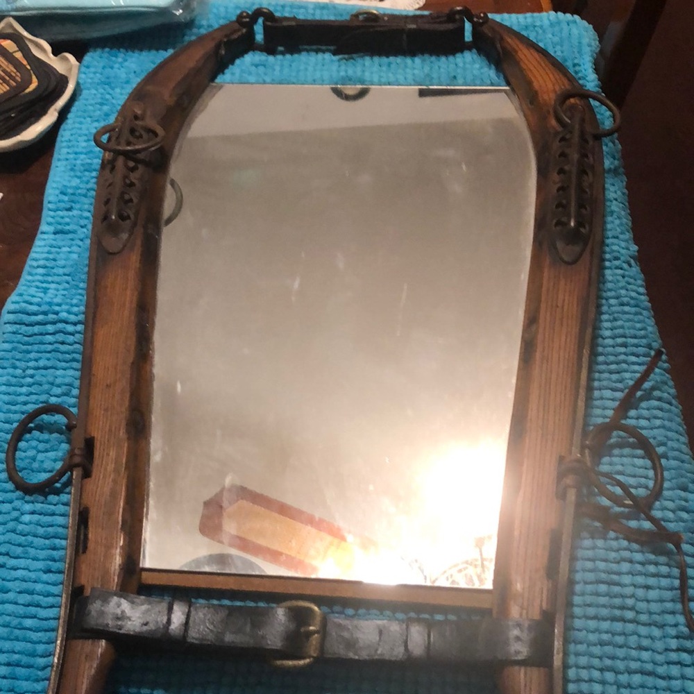 Hames antique mirror excellent comdition
